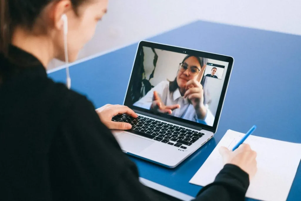 Marketing lead on a sales call deciding how to choose a SaaS SEO agency